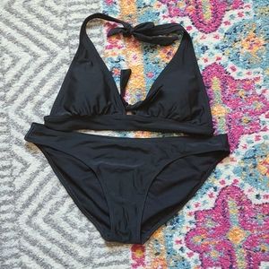 Black bikini